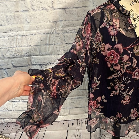 Chico’s Chiffon Floral Ruffle Blouse Long Sleeve Feminine Sheer w/Camisole - Picture 4 of 12
